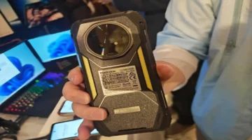 ظهور هاتف Blackview XPLORE 2 بتقنية العرض المدمج خلال فعاليات معرض MWC2026 العالمي